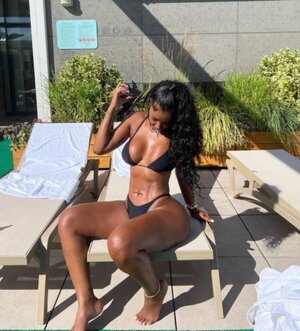 Bernice Burgos nude 5