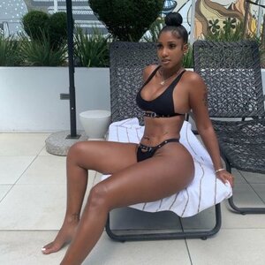 Bernice Burgos nude 8