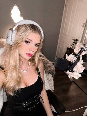 Berticuss nude 8