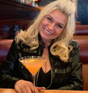Beth Chapman nude 10