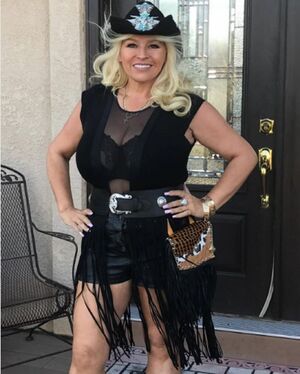 Beth Chapman nude 3
