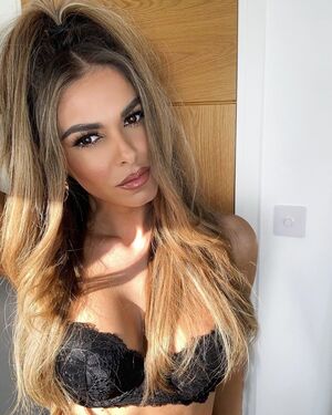 Beth Dunlavey nude 9