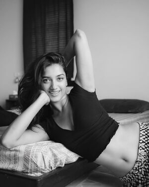 Bhagyashri Borse nude 8