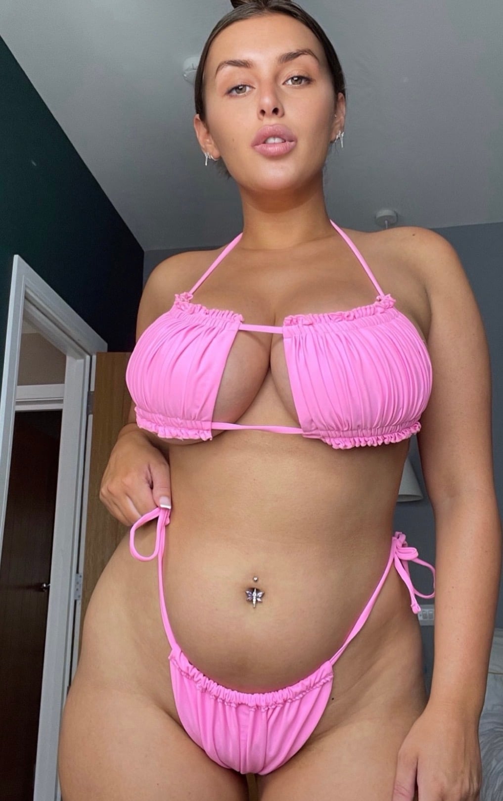 Bianca Gibbons nude 2