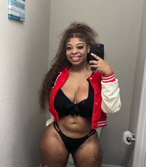 Big Nie nude 3