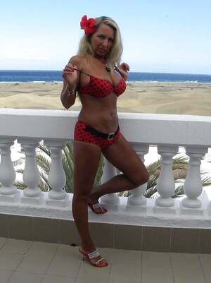 BiJenny nude 1