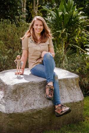 Bindi Irwin nude 3
