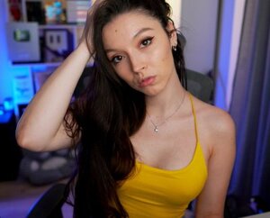 Bisscute nude 4
