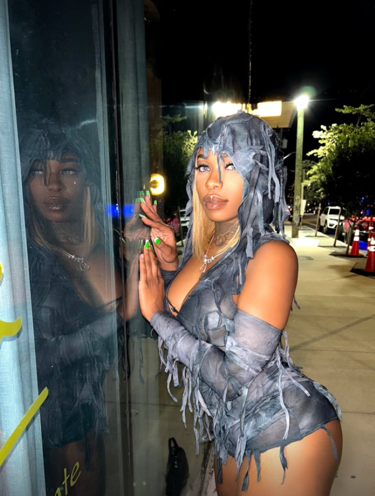 Blavk Russian nude 7