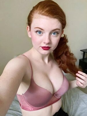 Bo Barah nude 9