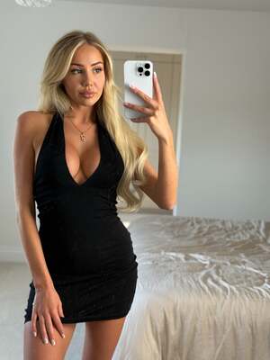 Bonnie Brown nude 7