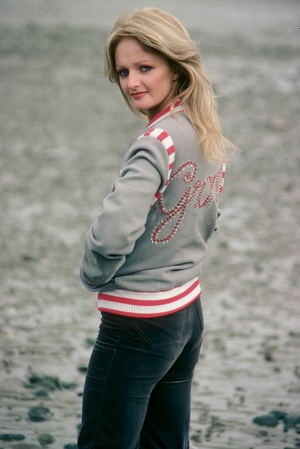 Bonnie Tyler nude 4