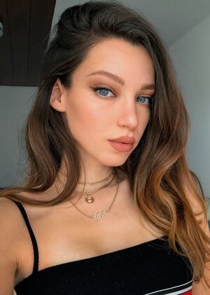 Bozana Abrlic nude 8