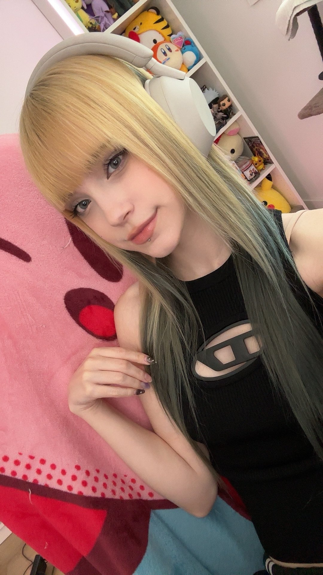 BreesKnees nude 10