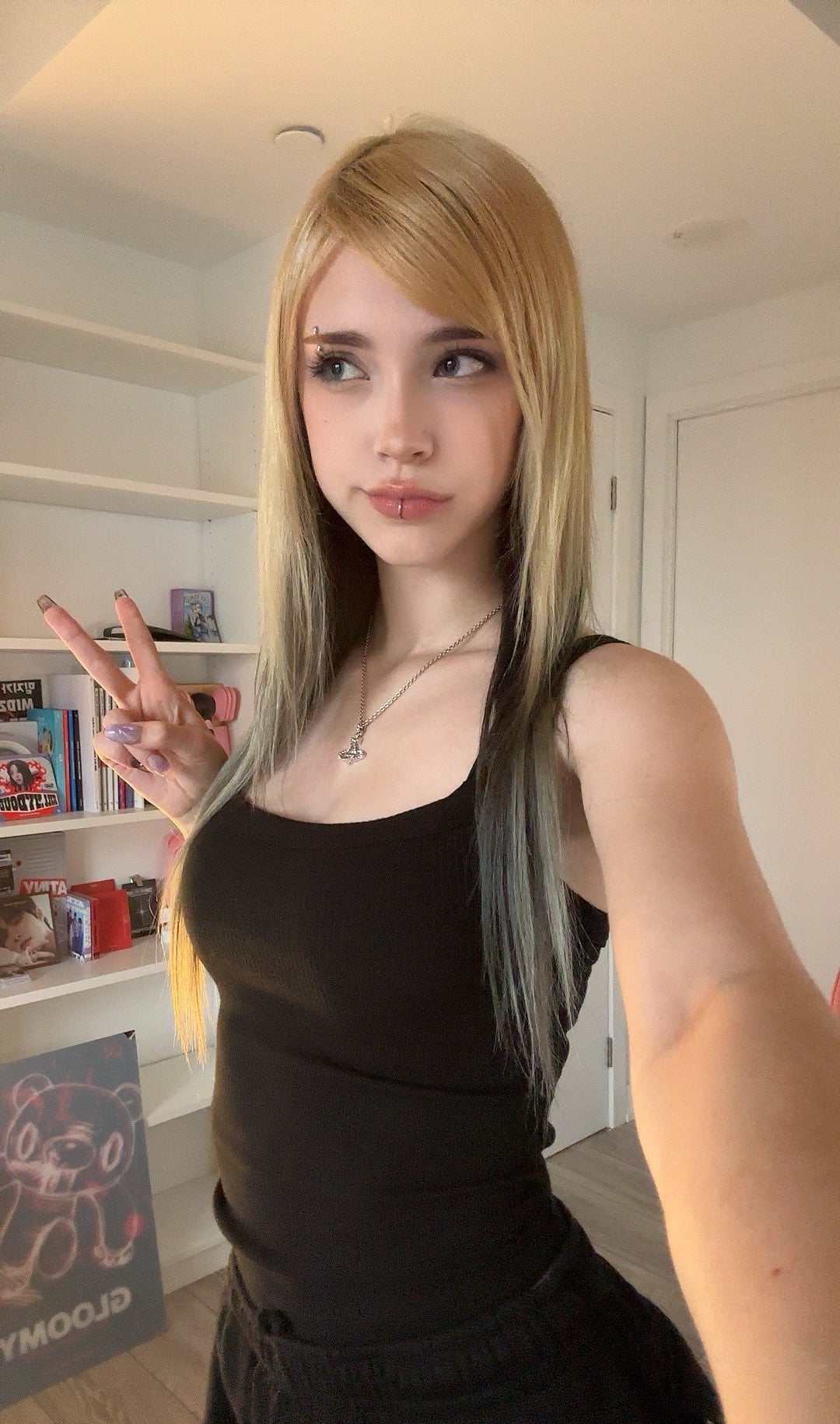 BreesKnees nude 7