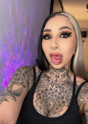 Bri Uvina nude 5