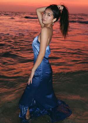Briddy Li nude 9