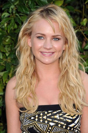 Britt Robertson nude 10