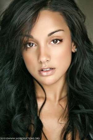 Brittney Alger nude 10