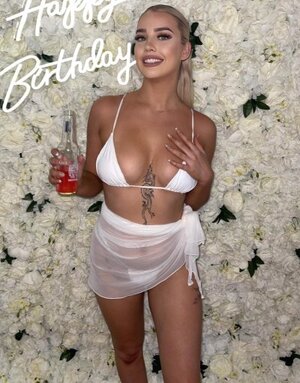 Brooke Ashe nude 9