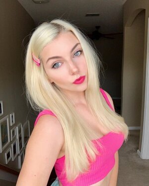Brooke Barry nude 10