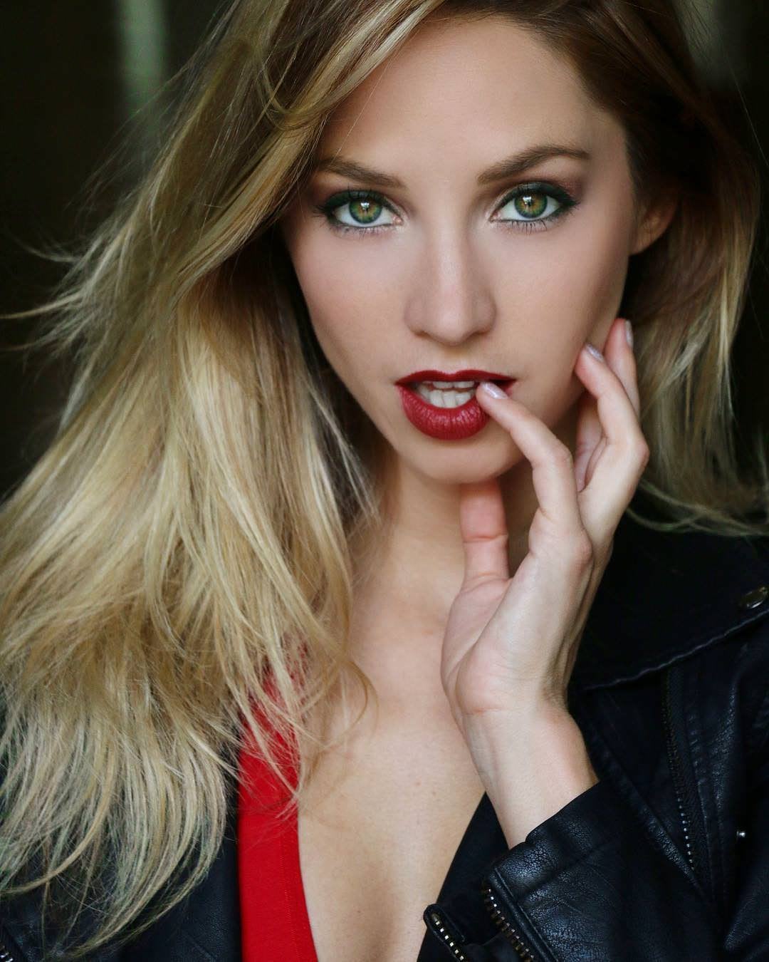 Brooke Butler nude 12
