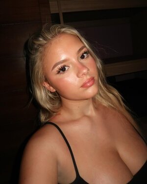 Brooke Marsden nude 7