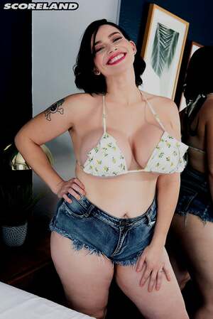 Brooklyn Springvalley nude 4