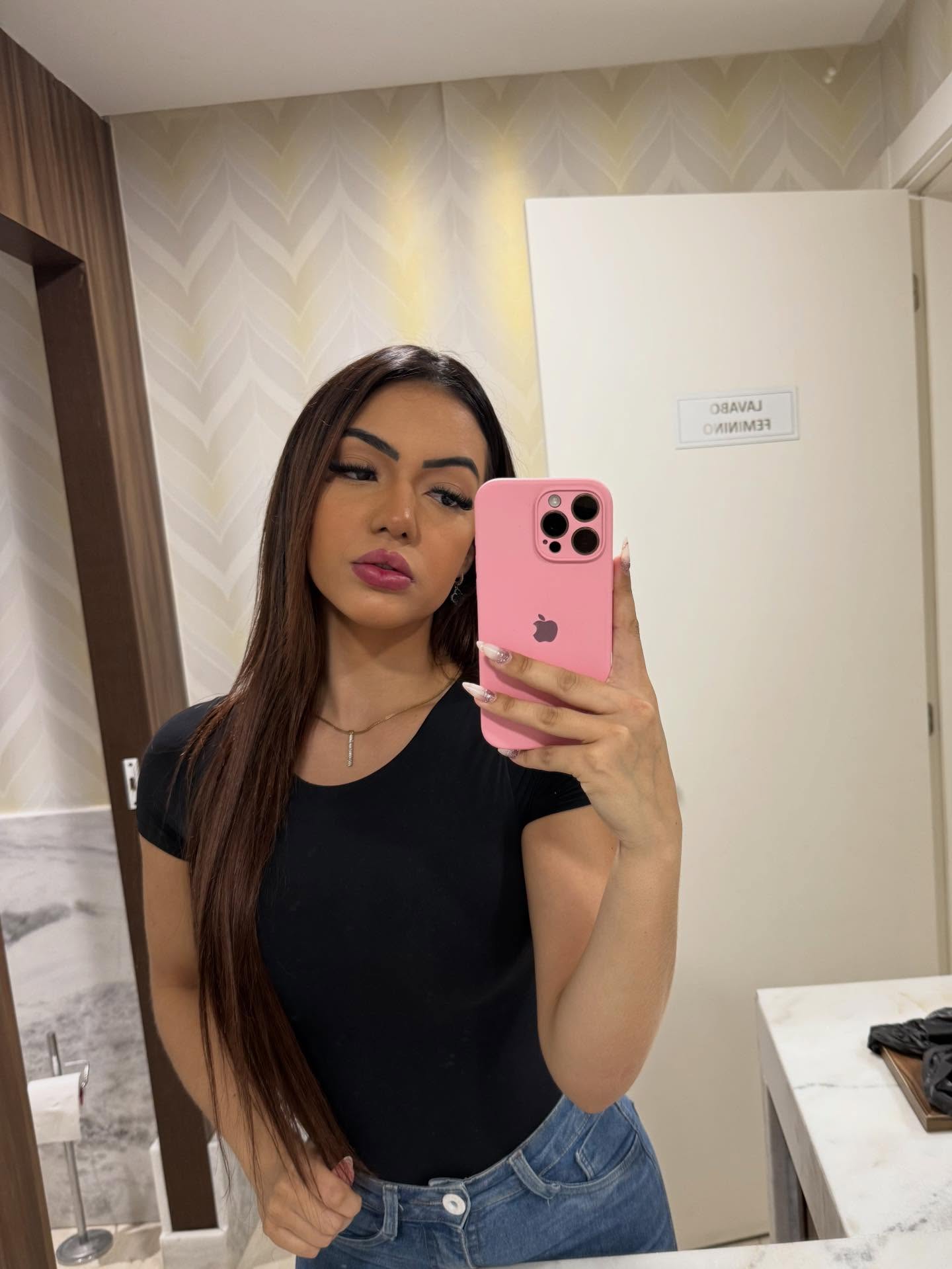 Bruna Iork nude 8