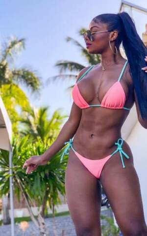 Brysa Sousa nude 9