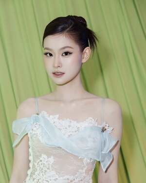Bui Le Mai Huong nude 8