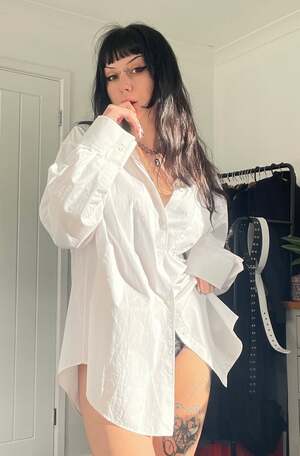 Bunni-xxx nude 4