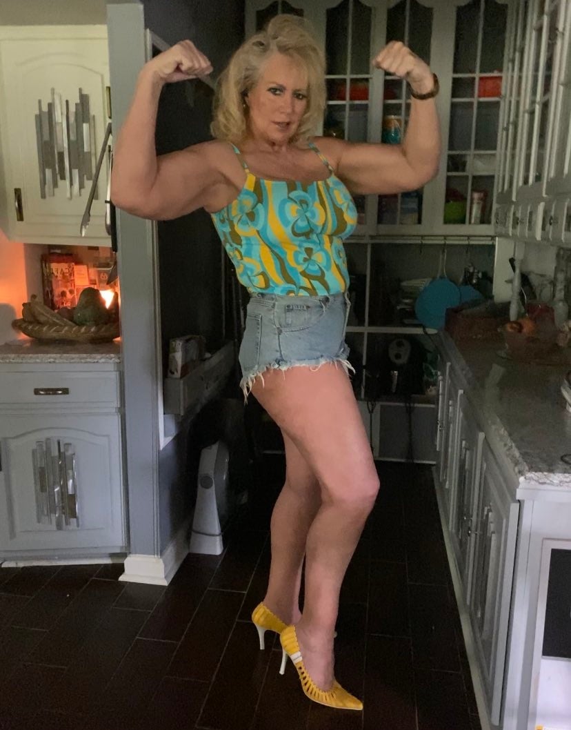 Bunny Glamazon nude 5
