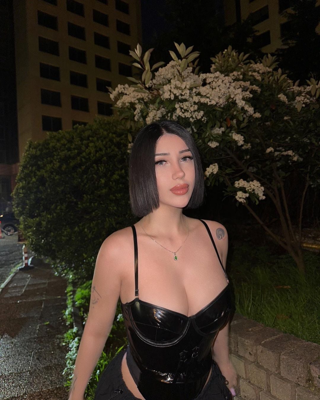Buse Aydin nude 3