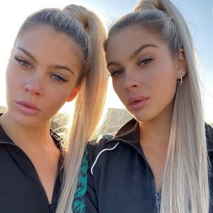 Caci Twins nude 5