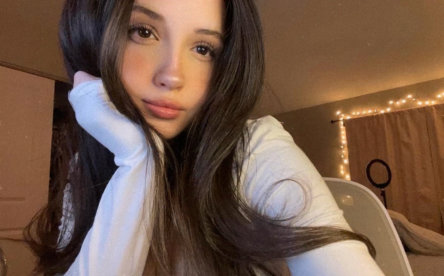 Cait ASMR nude 11