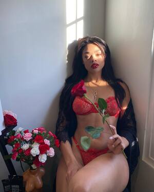 Caitlyn Mwenifumbo nude 6