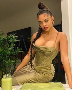 Caitlyn Mwenifumbo nude 9