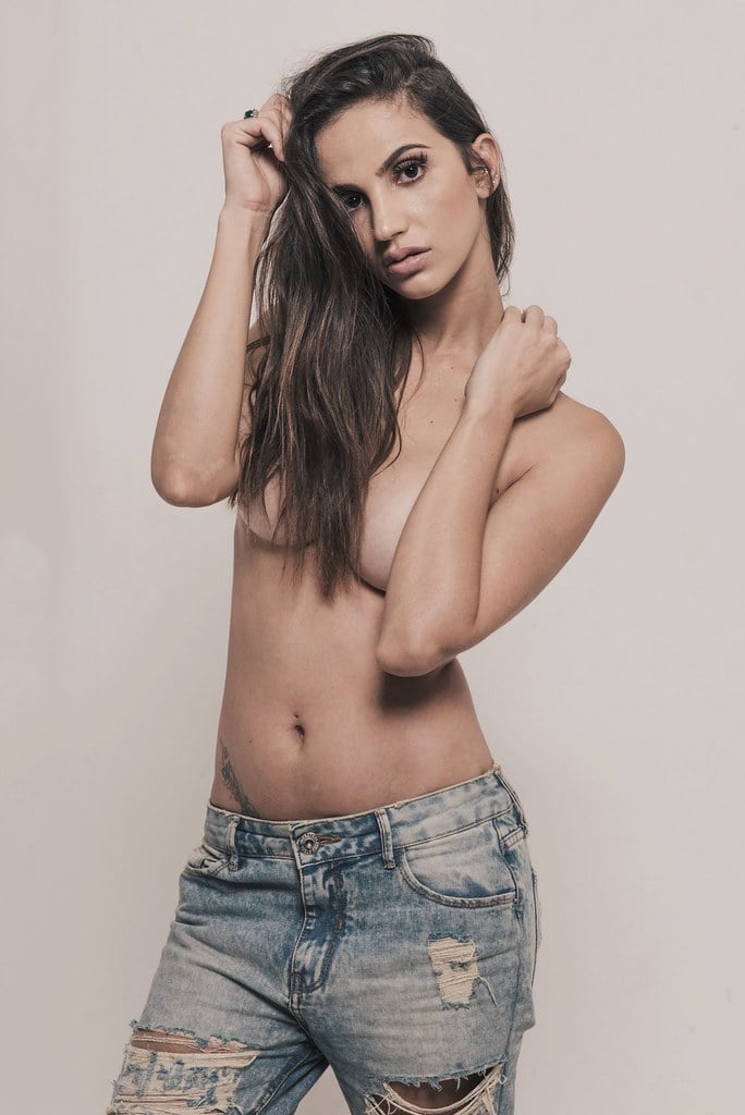 Camila Correia nude 2