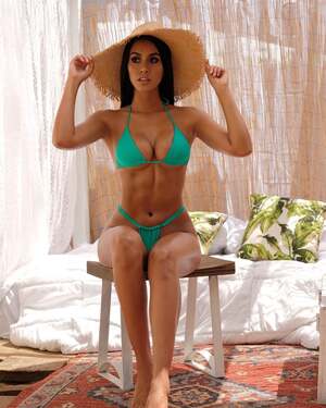 Camila Escribens nude 9