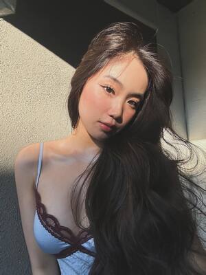 Cao An Nghi nude 7