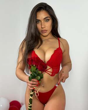 Carlaaaish nude 5