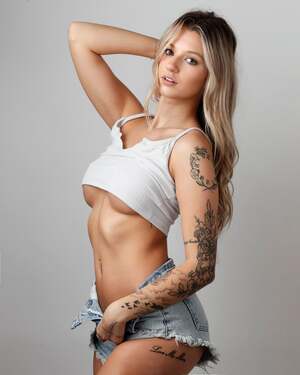 Carlie Moser nude 8