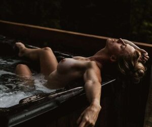 Carmilla Vess nude 5