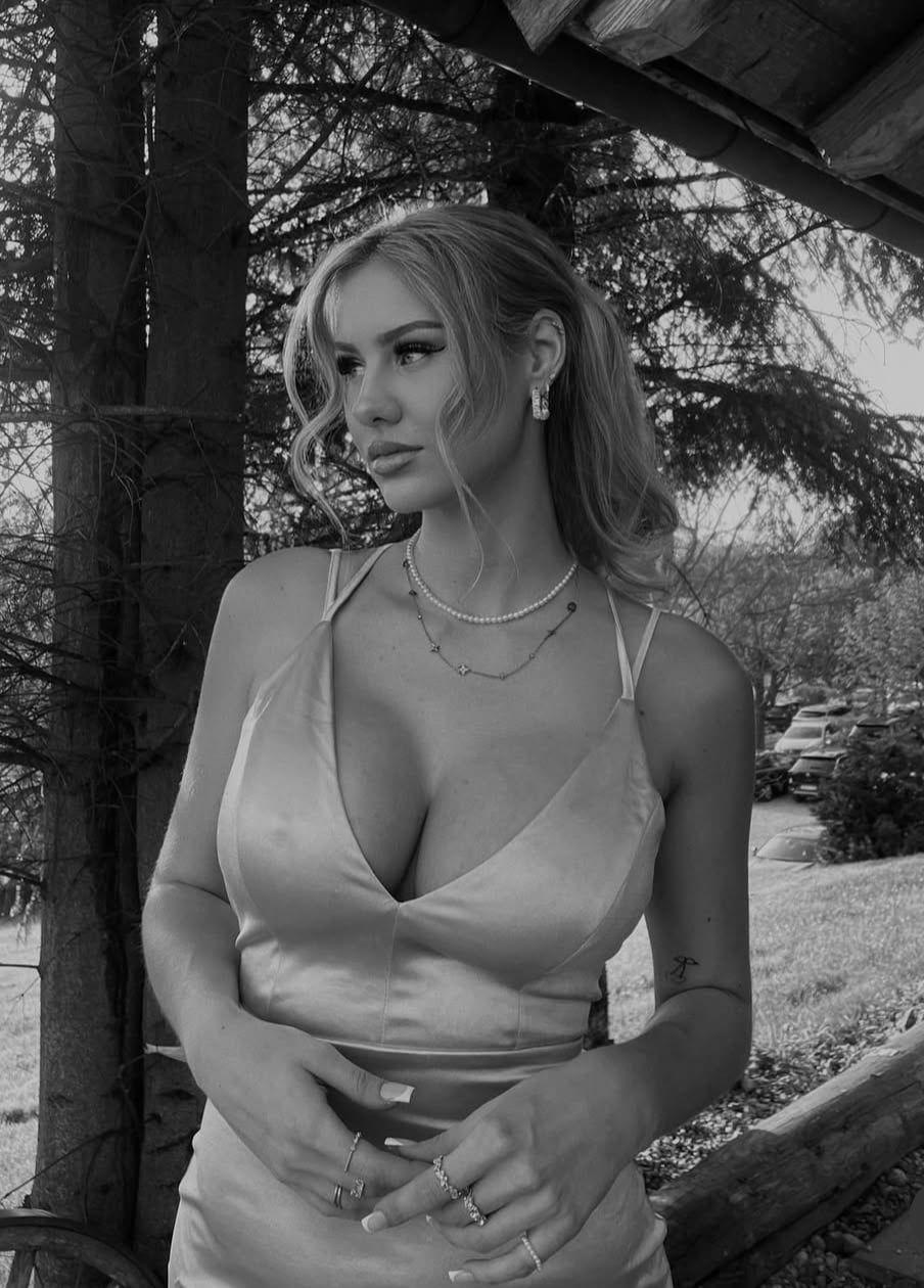Caro Konrad nude 5