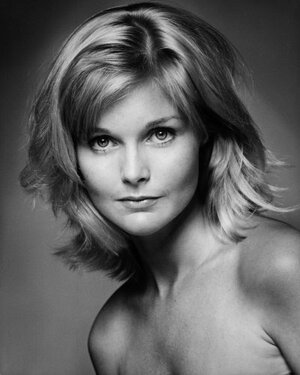 Carol Lynley nude 5