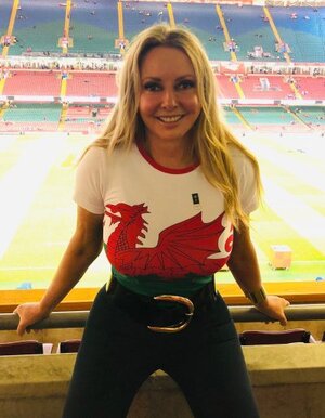 Carol Vorderman nude 6