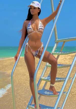 Carolina Londono nude 11