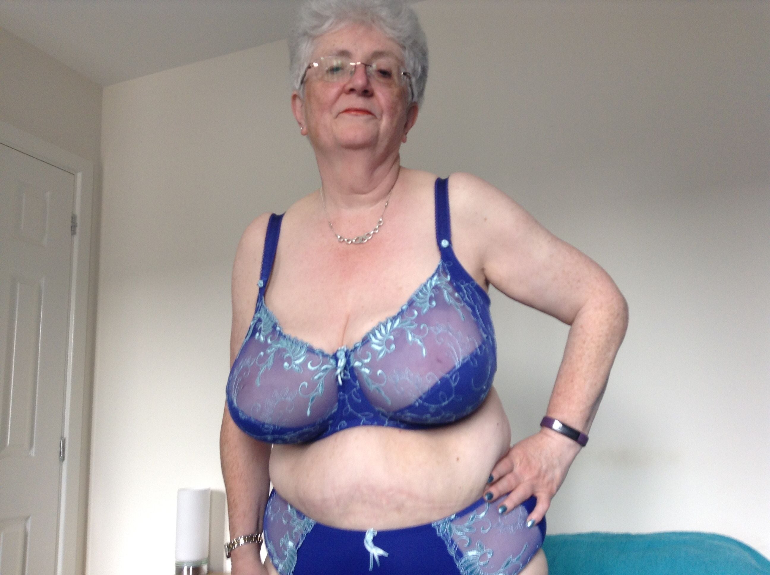 Caroline V nude 3