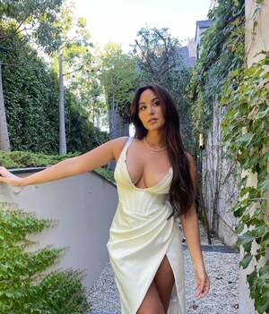 Catherine Paiz nude 11